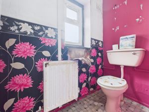 cloakroom- click for photo gallery